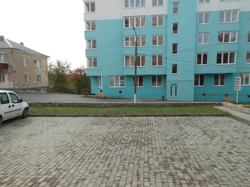 Rooms With Fortetsya View 2 Kamianets-Podilskyi Exterior photo
